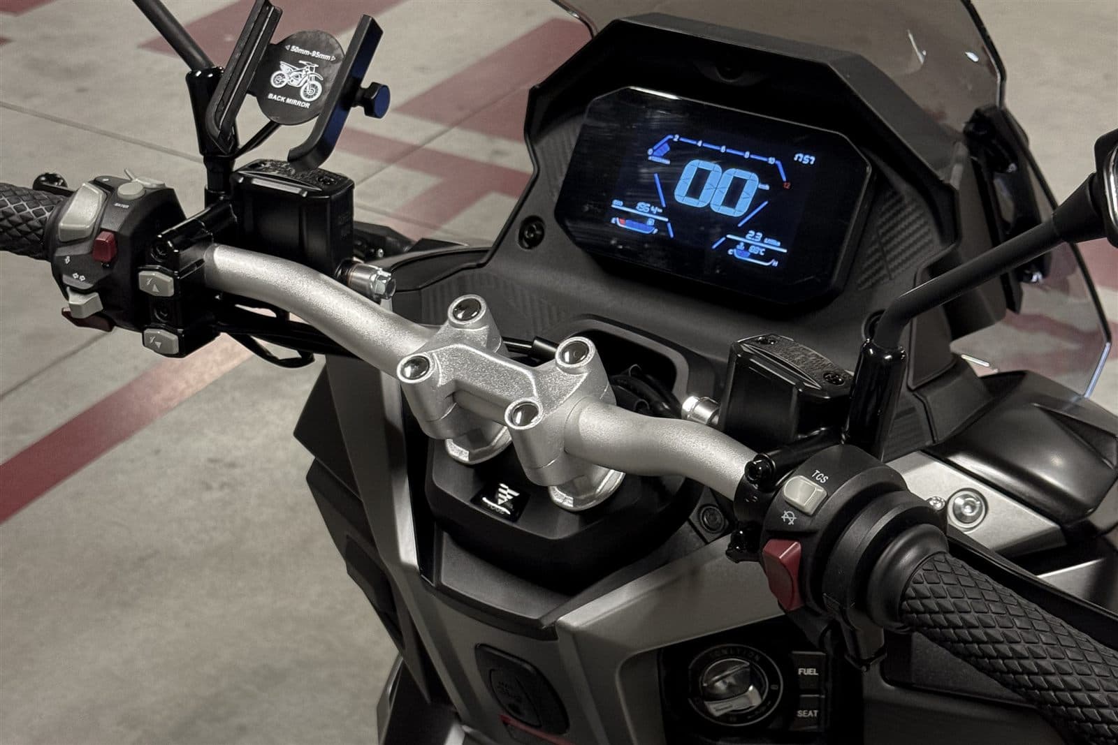 Voge SR1 ADV 125 side detail